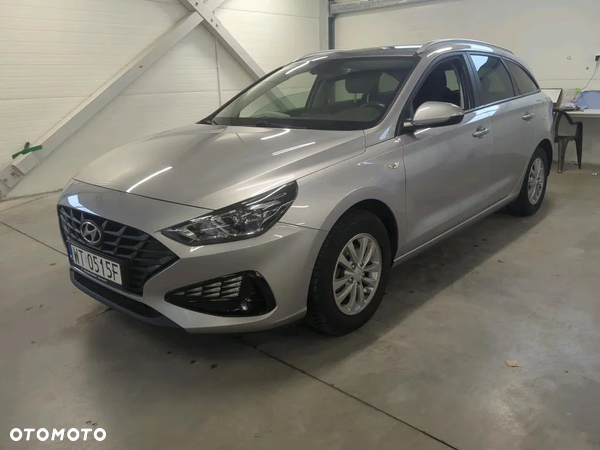 Hyundai i30 1.5 DPI Classic +