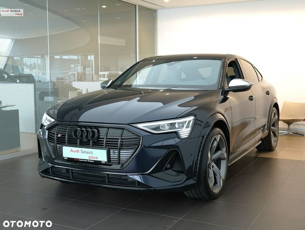 Audi Q8 Sportback e-tron - 2