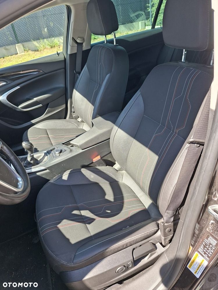 Opel Insignia 2.0 CDTI - 9