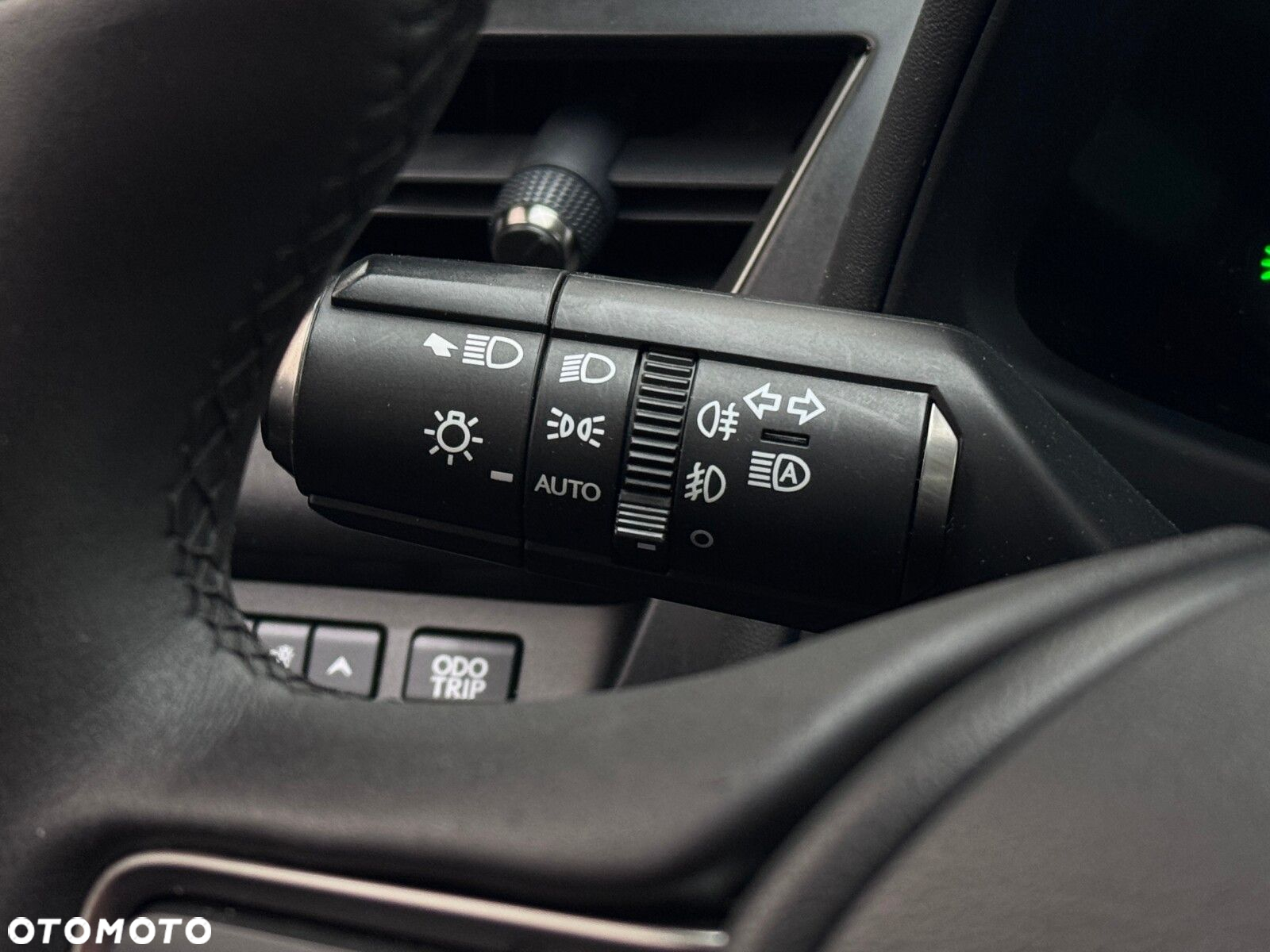 Lexus UX - 21