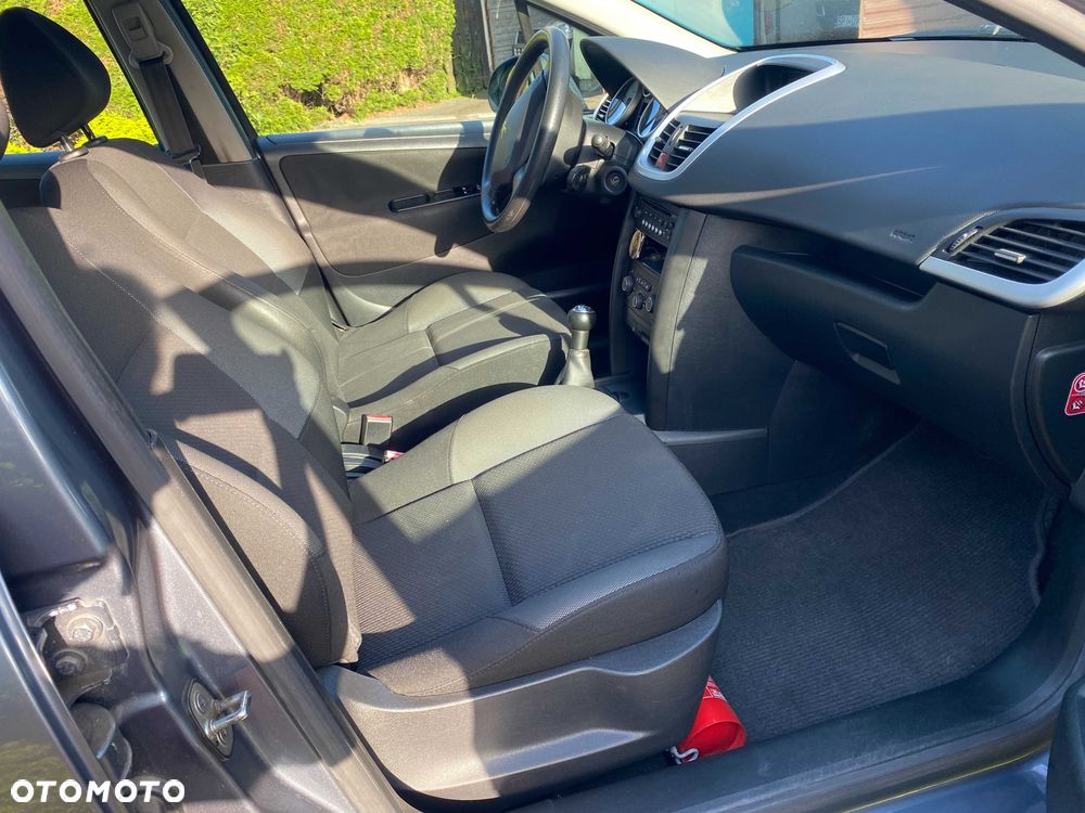 Peugeot 207 - 5