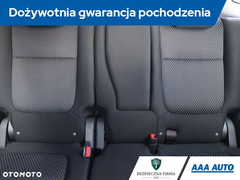 Mitsubishi Outlander - 11