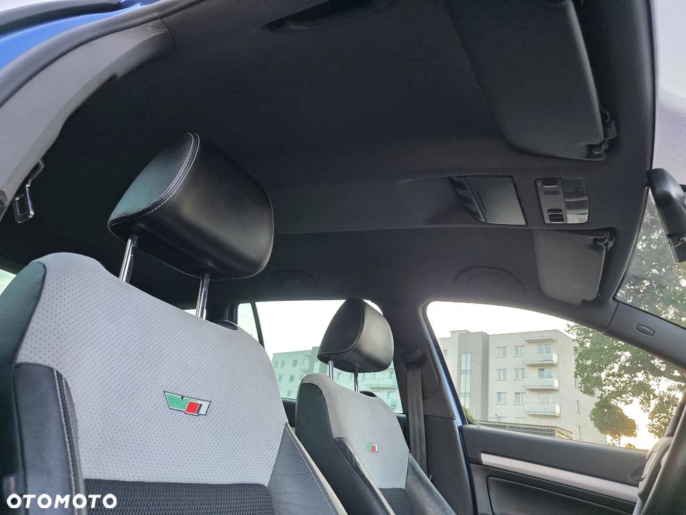 Skoda Octavia 2.0 TDI CR DPF RS - 24