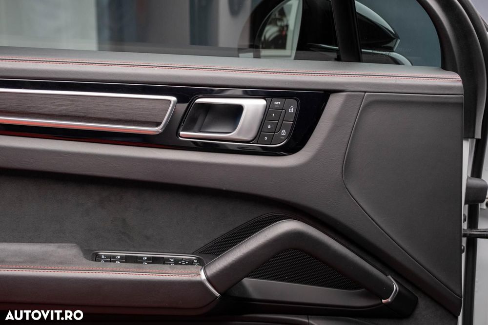 Porsche Cayenne GTS Tiptronic S - 35