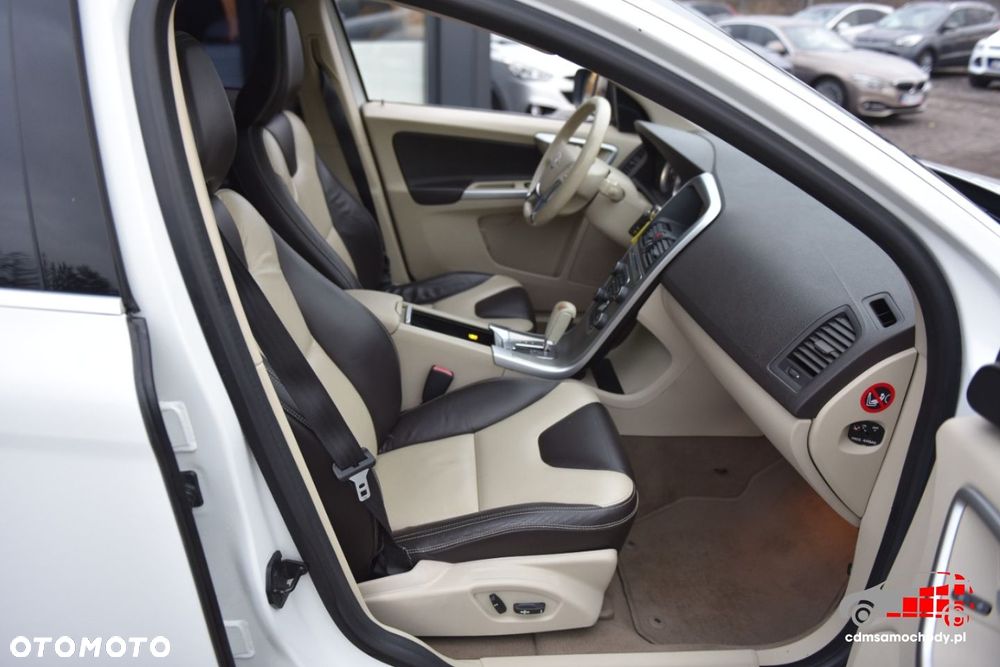 Volvo XC 60 D3 Summum - 17