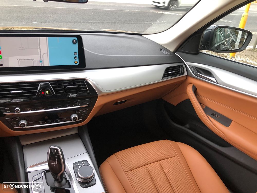 BMW 530 e Line Luxury - 31