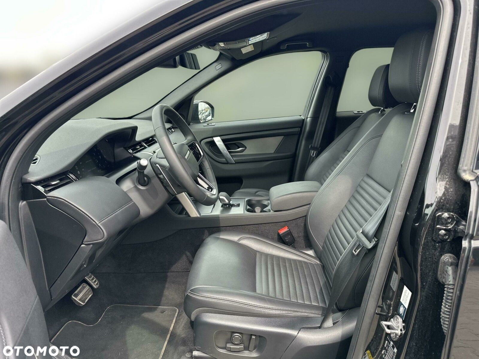 Land Rover Discovery Sport - 10