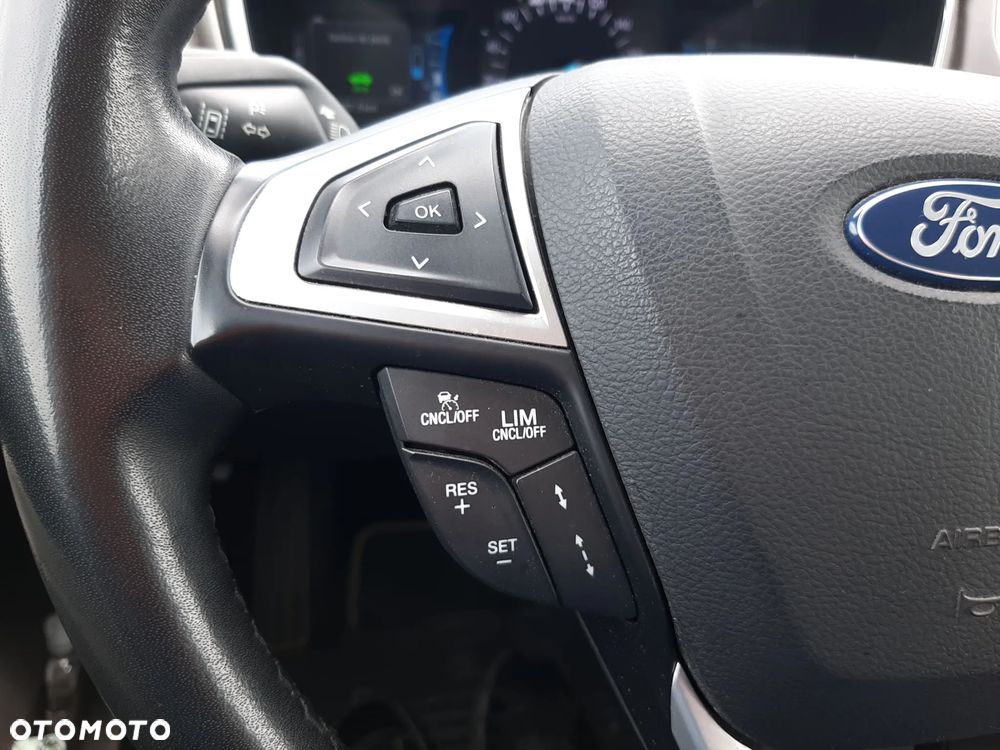 Ford Mondeo 2.0 Hybrid Vignale - 24