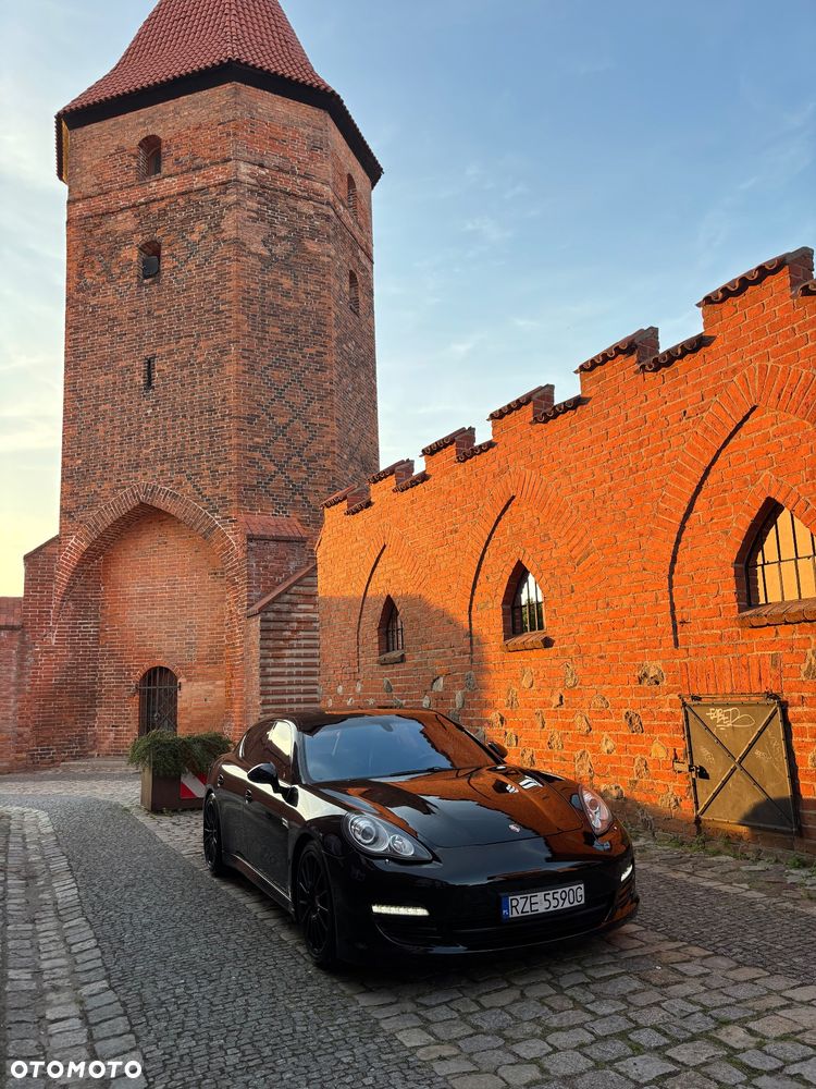 Porsche Panamera 4S - 3