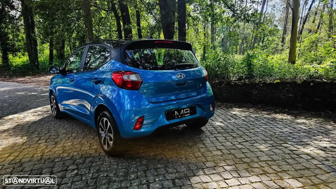 Hyundai i10 1.0 Fifa World Cup Edition - 11