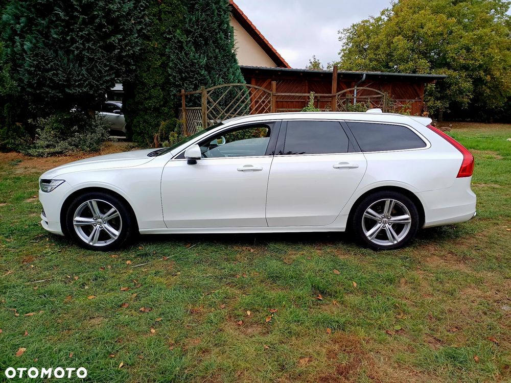 Volvo V90 D5 AWD Geartronic Momentum Pro - 2