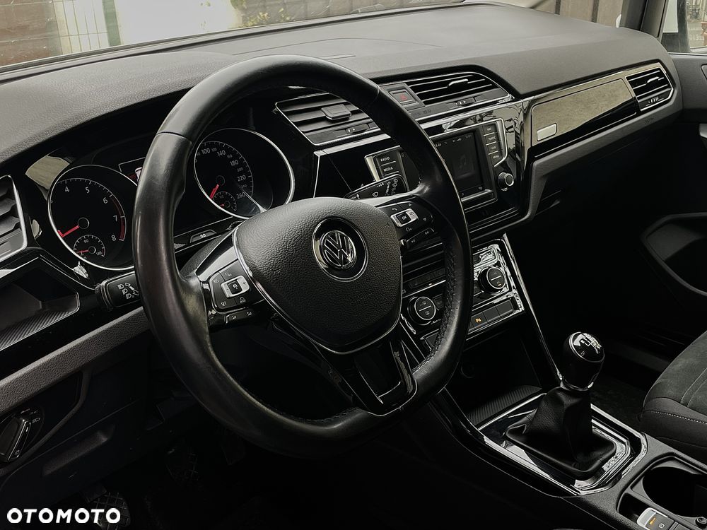 Volkswagen Touran 1.4 TSI BMT Highline - 20