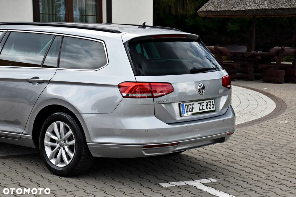 Volkswagen Passat 2.0 TDI SCR DSG Comfortline - 19