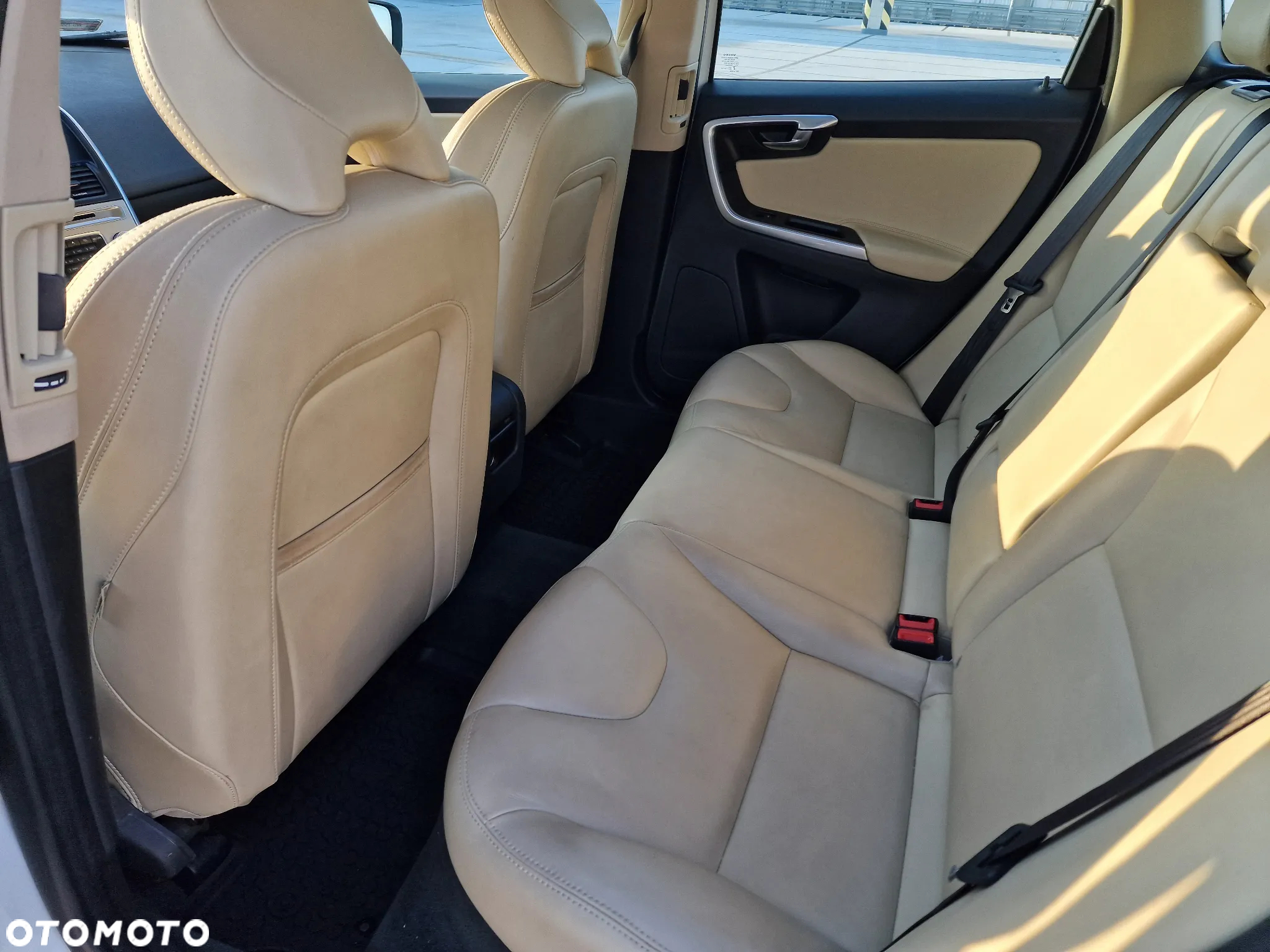 Volvo XC 60 D4 AWD Summum - 9