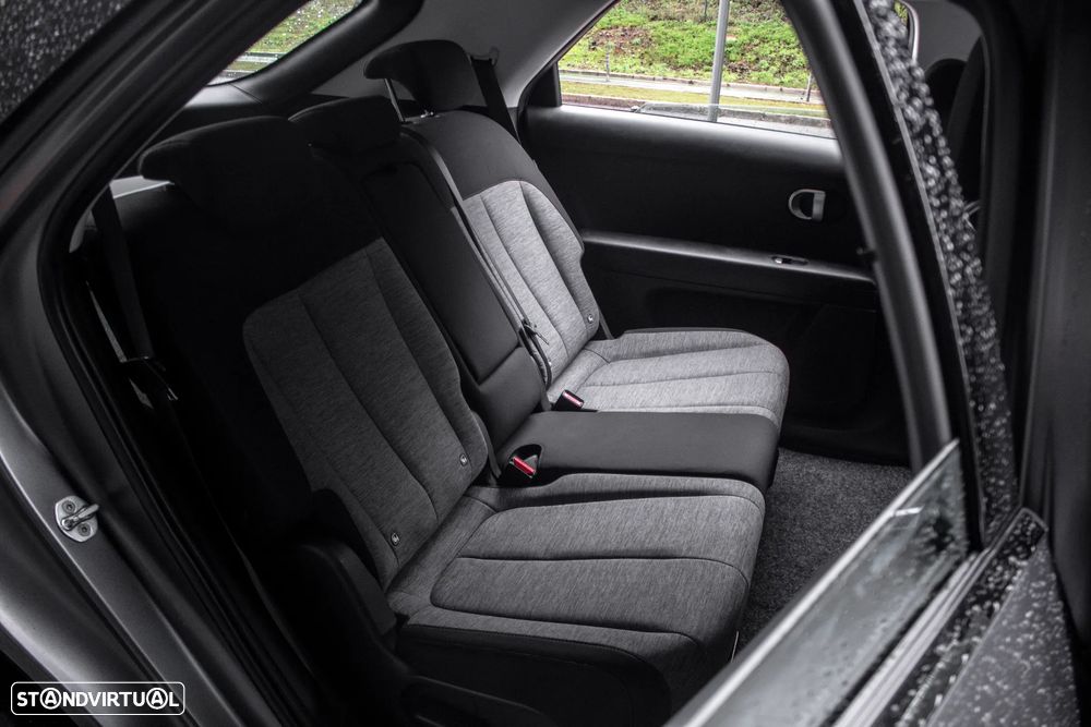 Hyundai Ioniq 5 72,6 kWh 4WD Dynamiq - 31