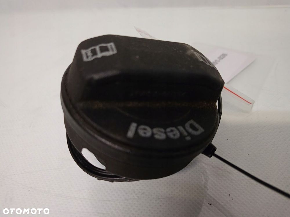 korek wlewu paliwa diesel audi a8 d3 - 1