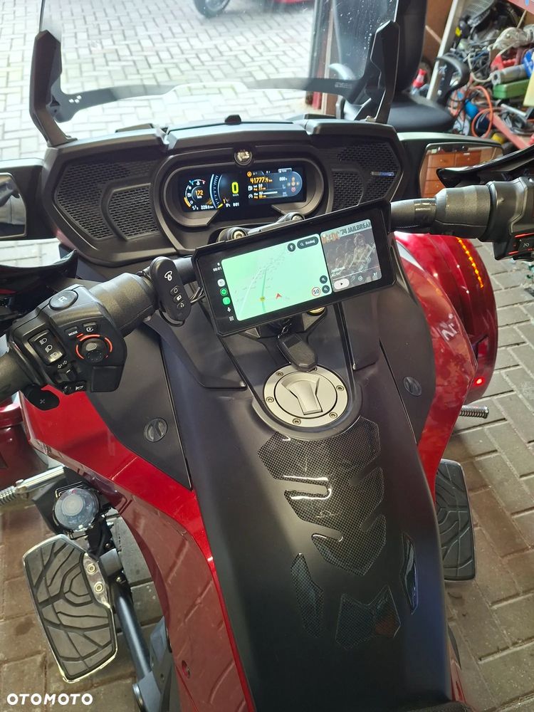 Can-Am Spyder - 3