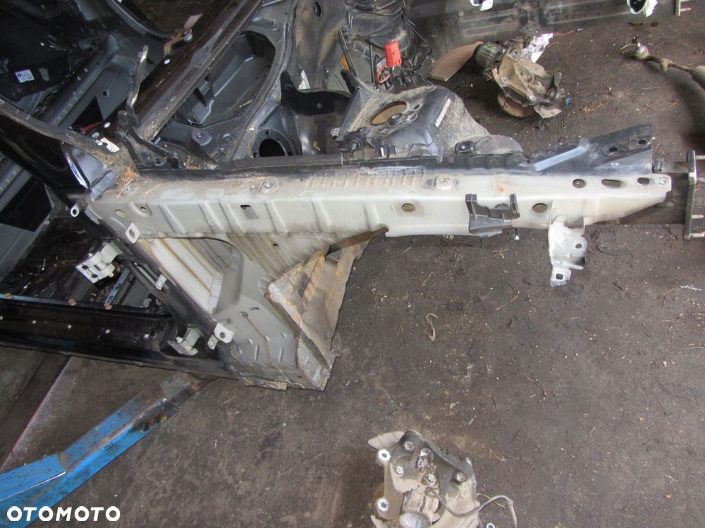 ćwiartka prawa podłużnica fartuch przód bmw e92 lc