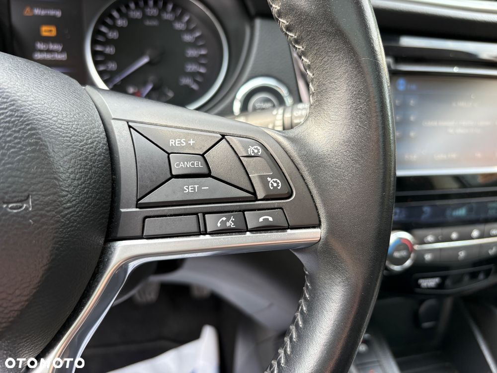 Nissan Qashqai 1.5 dCi Tekna EU6 - 18