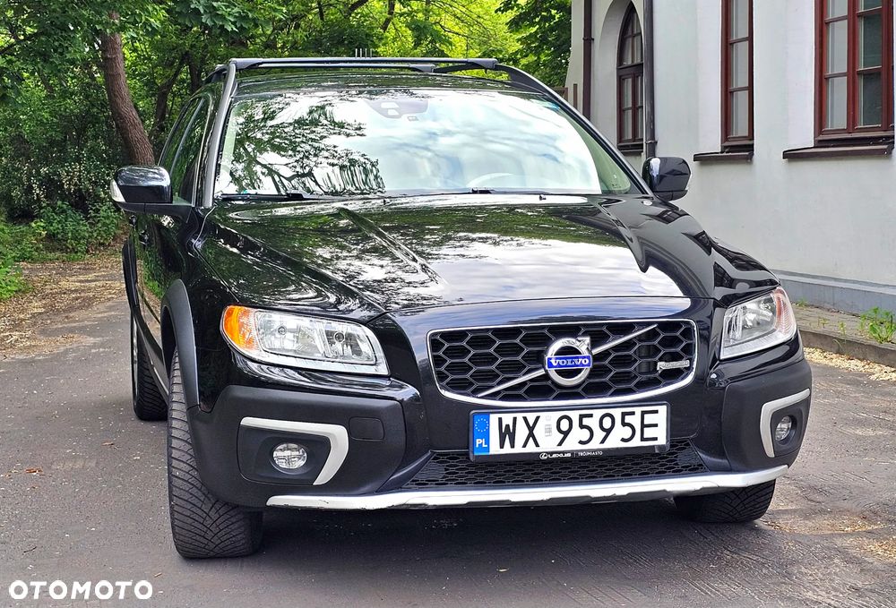Volvo XC 70 D5 AWD Momentum - 1