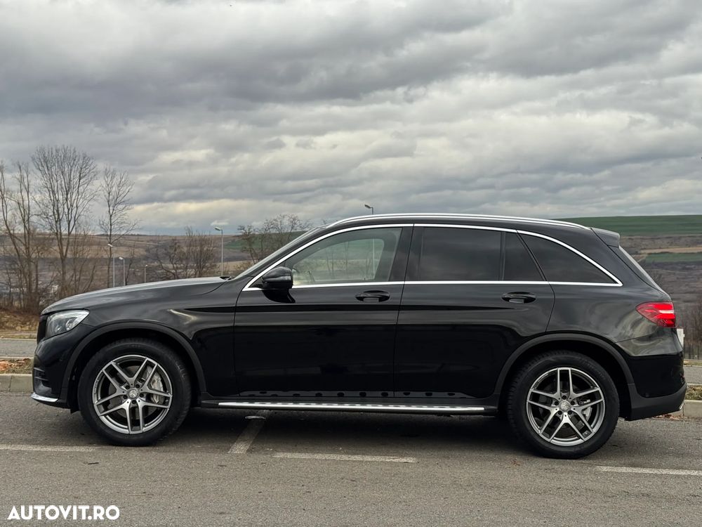 Mercedes-Benz GLC 250 d 4Matic 9G-TRONIC AMG Line - 24