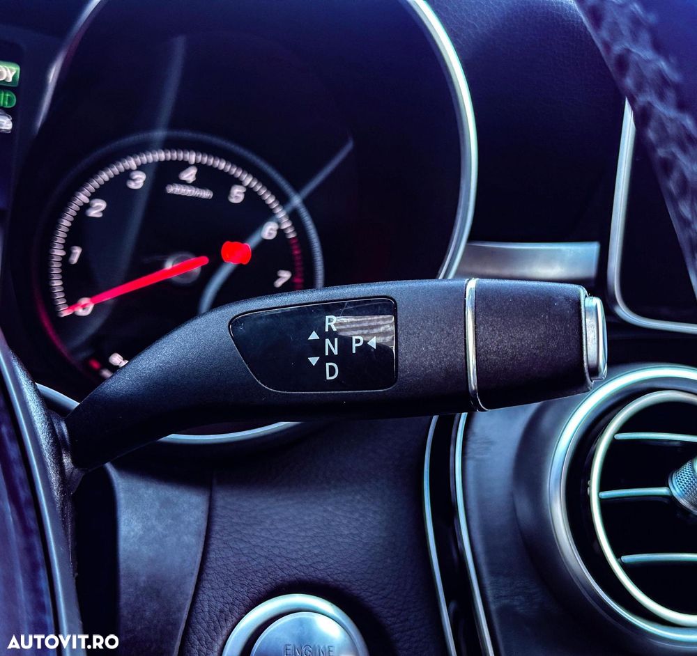 Mercedes-Benz C - 24