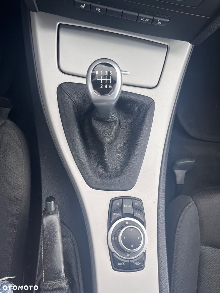BMW Seria 3 318d - 22