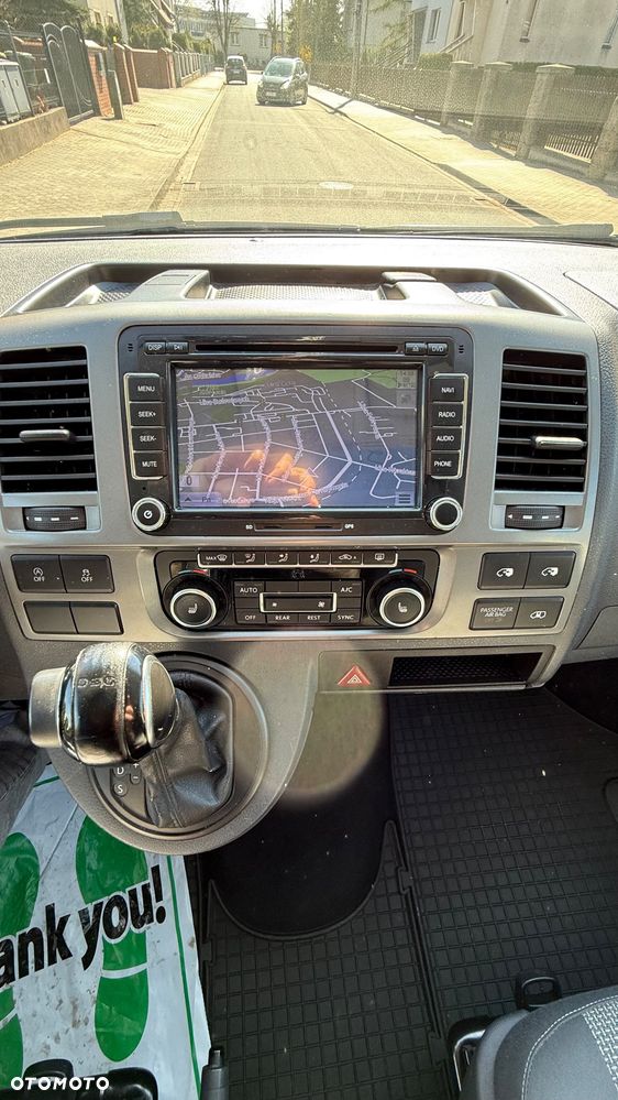 Volkswagen Multivan - 8