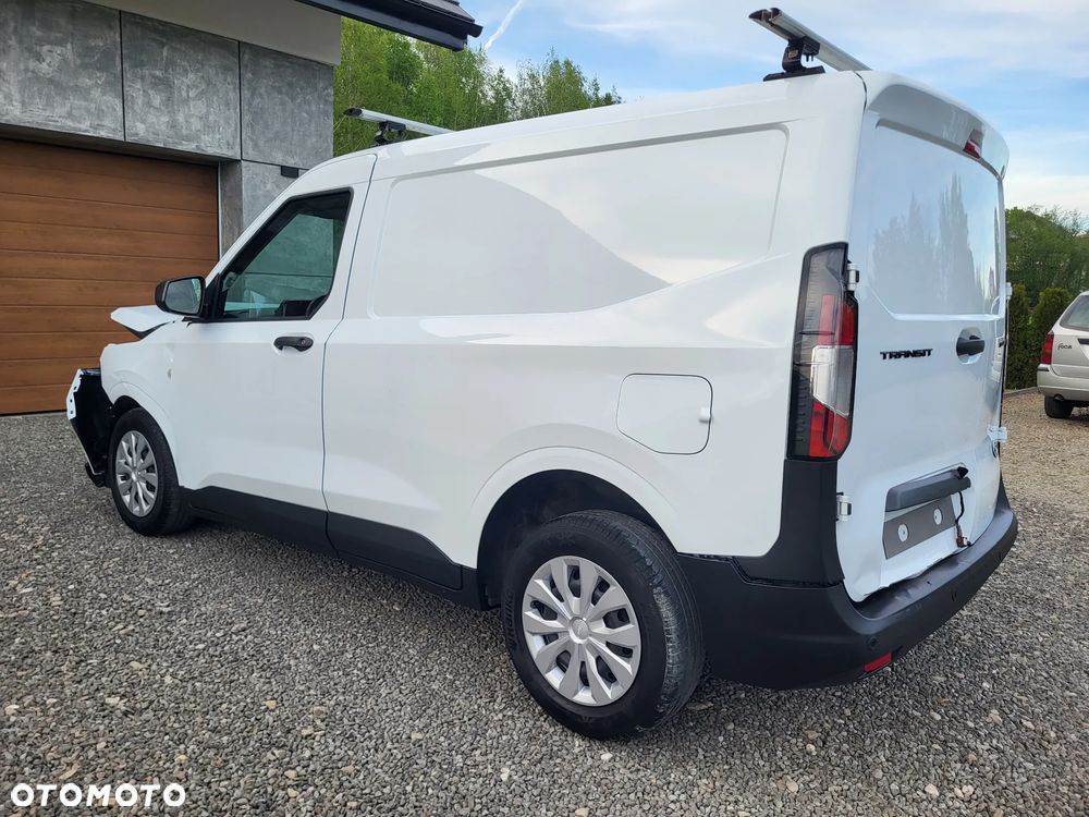 Ford Transit Courier - 7