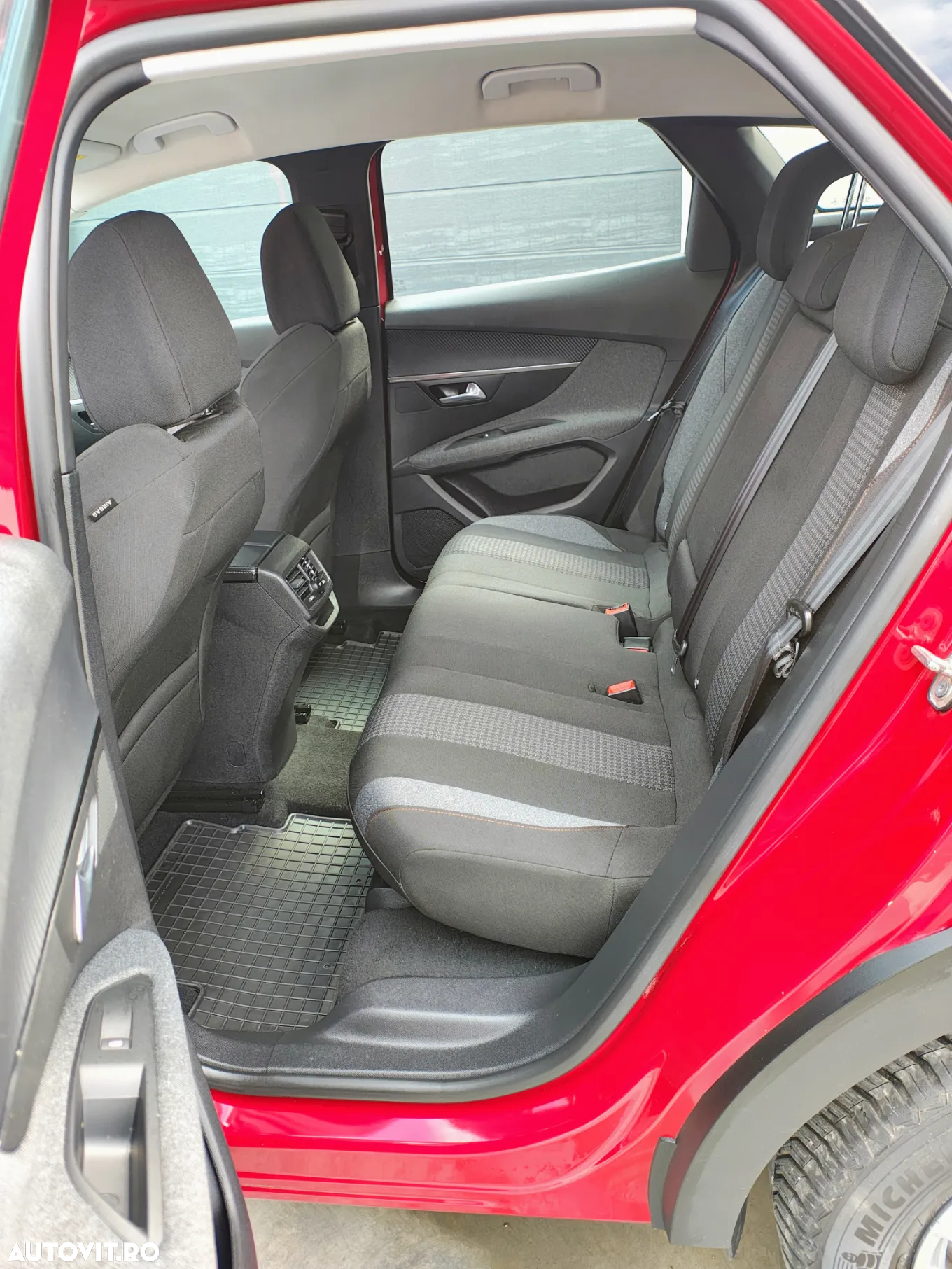 Peugeot 3008 BlueHDi 130 Stop & Start EAT8 Active Business-Paket - 29