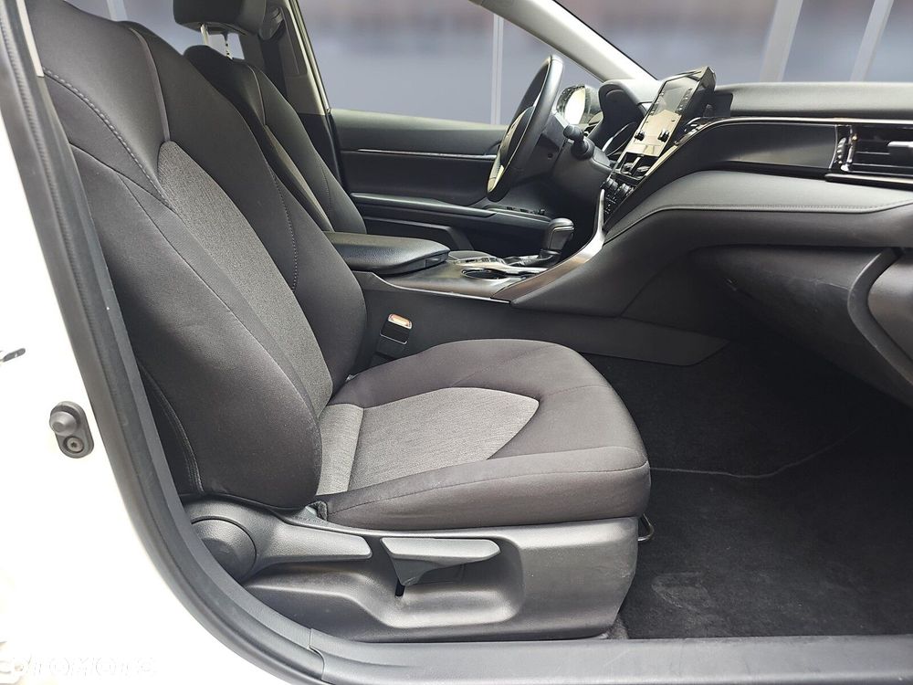 Toyota Camry 2.5 Hybrid Comfort CVT - 11