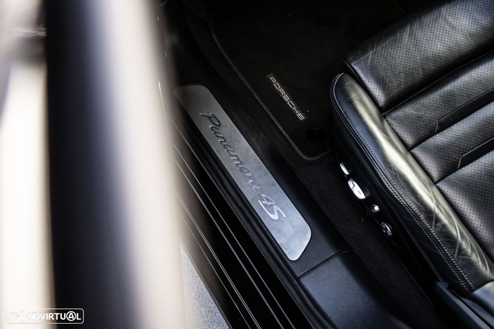 Porsche Panamera - 33