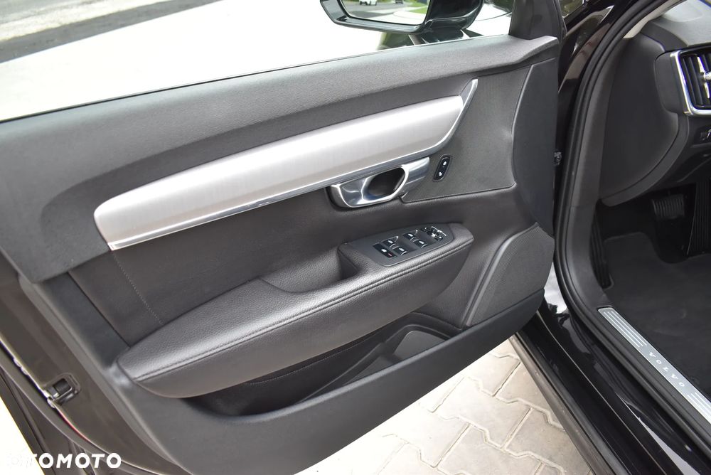 Volvo S90 D4 Geartronic Momentum Pro - 19