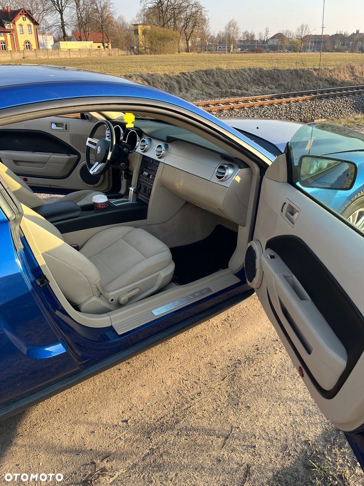 Ford Mustang - 6