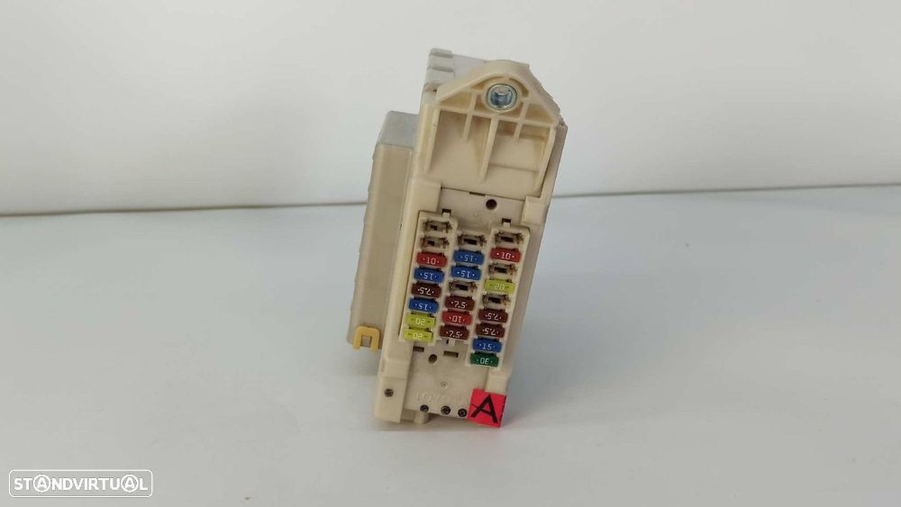 CAIXA DE RELÉS/ FUSÍVEIS LEXUS IS200 (DS2/IS2) 220D - 4