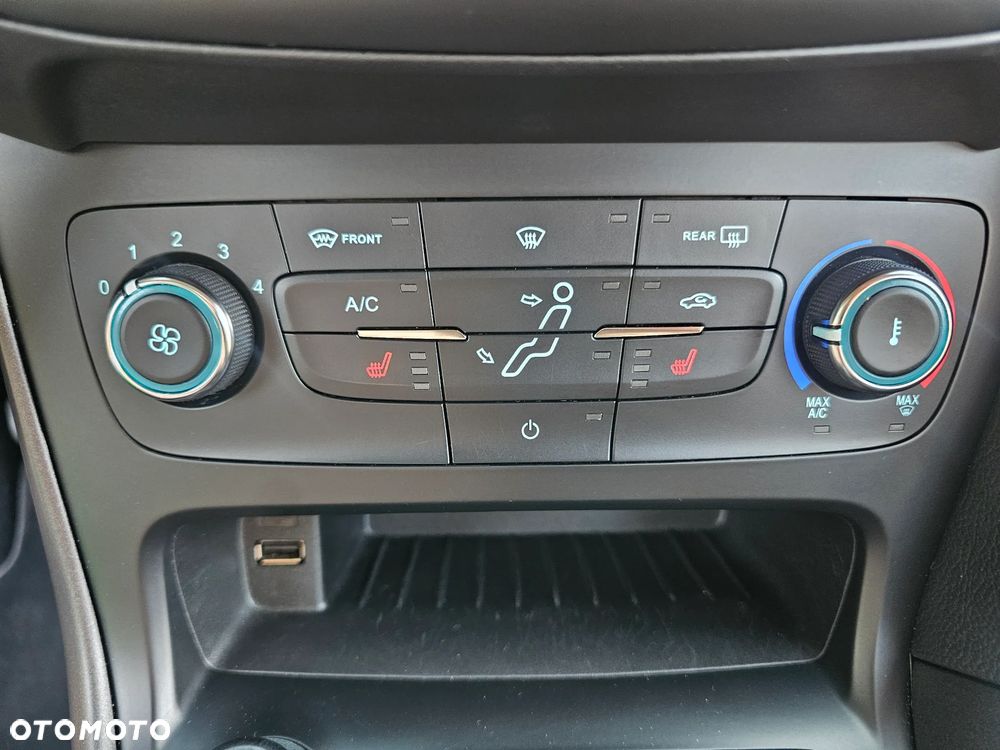 Ford Focus 1.5 EcoBlue Start-Stopp-System TITANIUM STYLE - 20