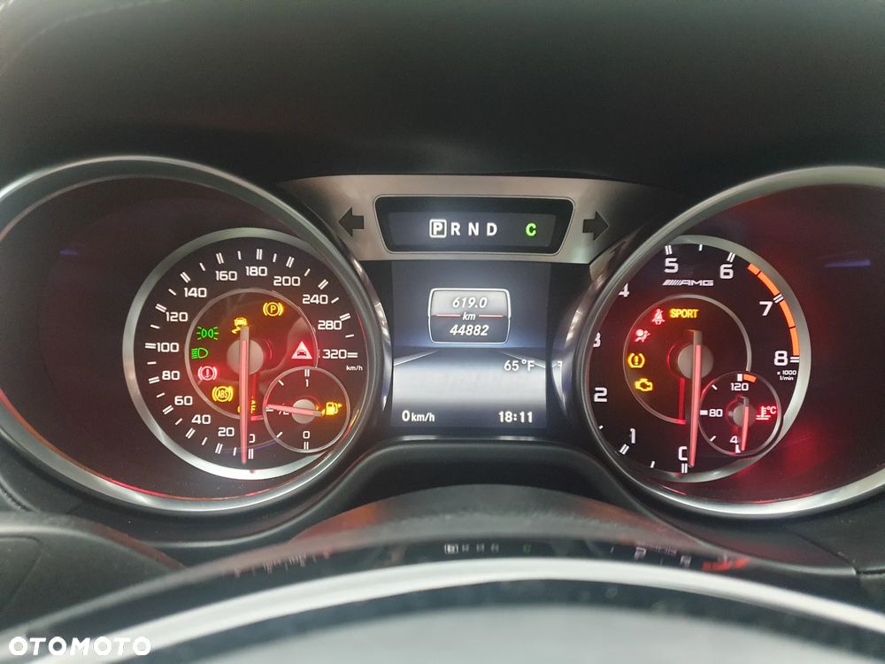 Mercedes-Benz SL 63 AMG - 14