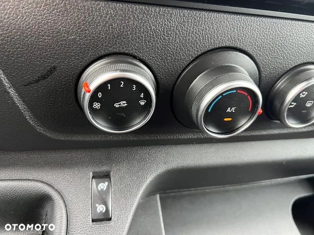 Renault Master kontener 2,3 Dci 130 KM klima tempomat - 27