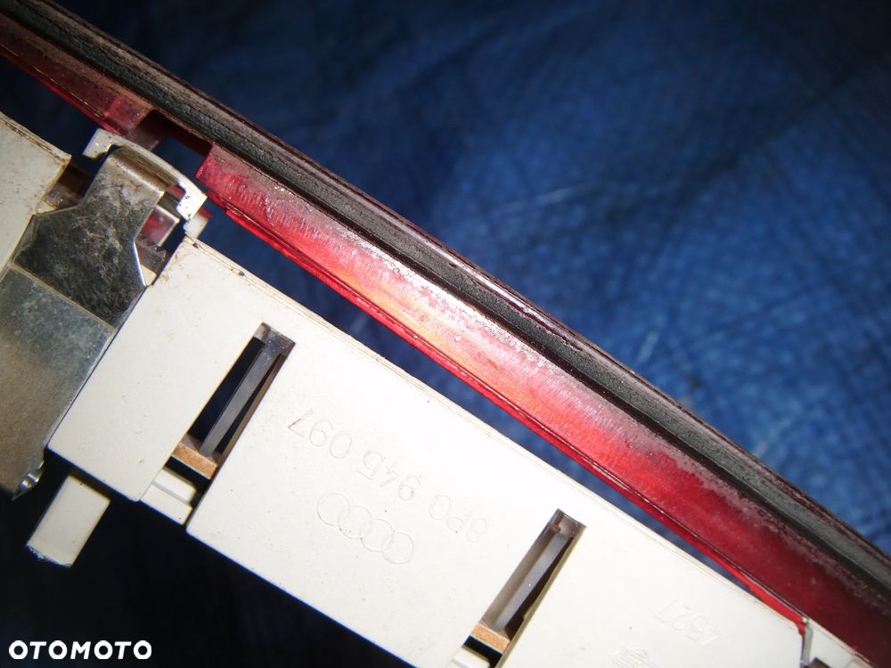 audi a3 8p światło stop w klapę tył   8p0945097 - 4