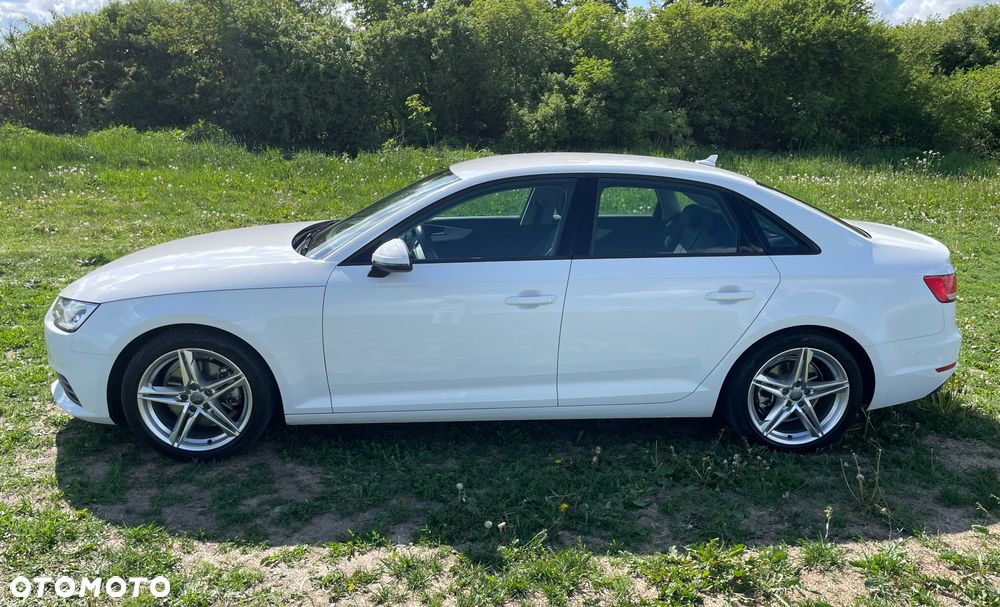 Audi A4 Limousine - 10