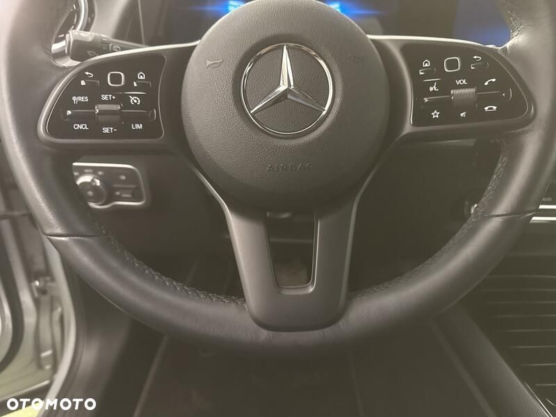 Mercedes-Benz GLB 200 7G-DCT - 13