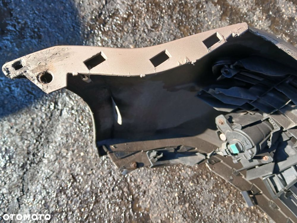 Renault Modus Zderzak przedni kod lakieru TED12 - 6