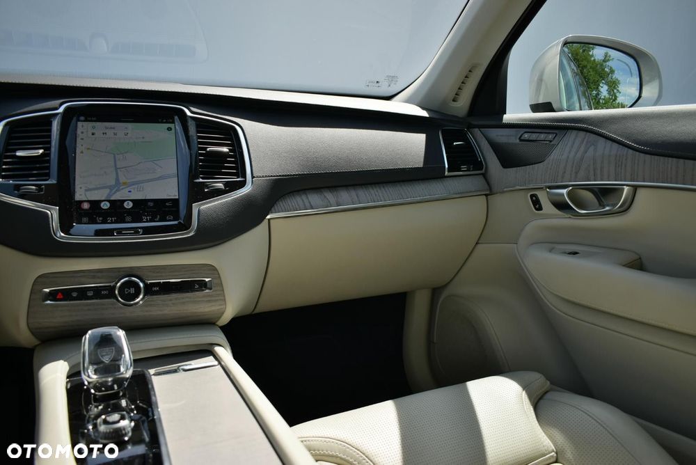 Volvo XC 90 - 17