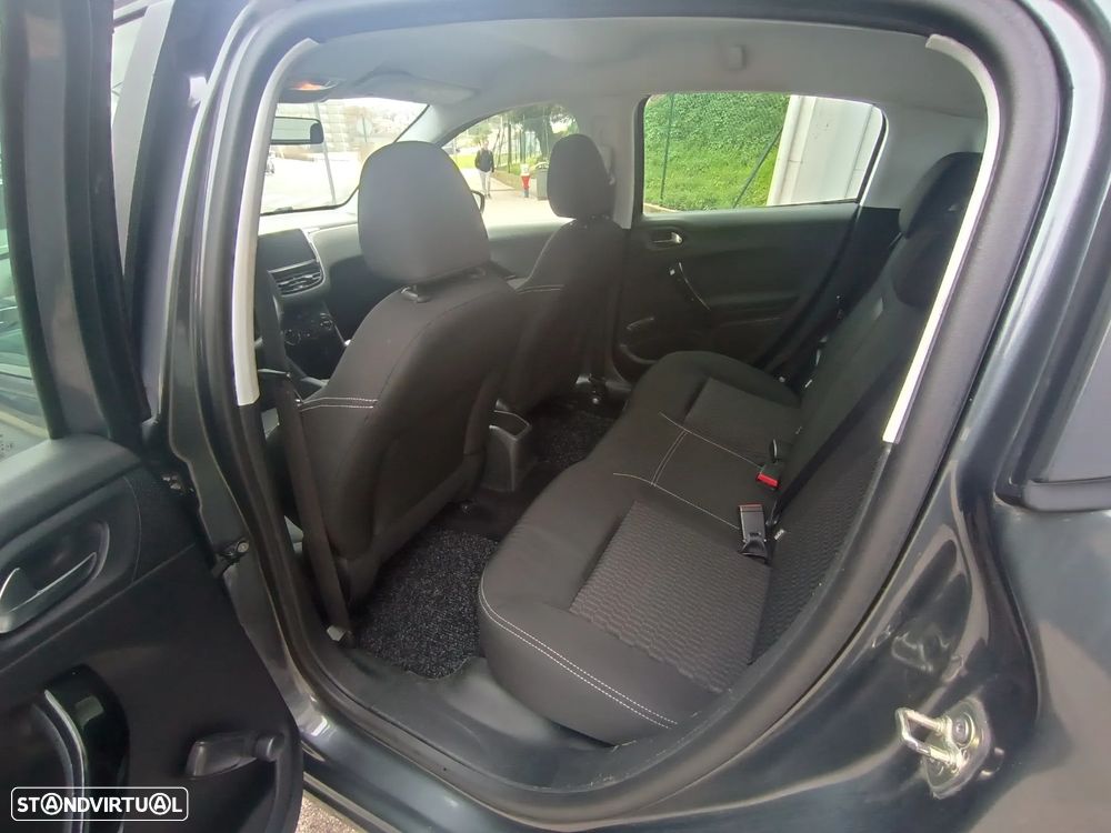 Peugeot 208 1.6 BlueHDi Style - 23