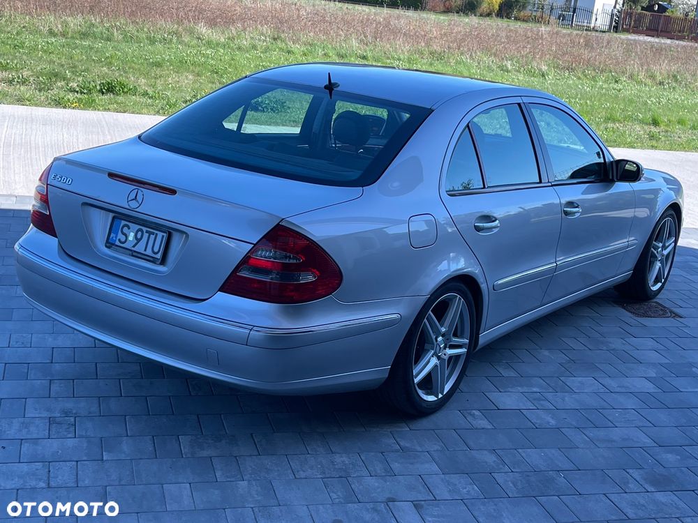 Mercedes-Benz Klasa E 500 Avantgarde Sport Edition - 9