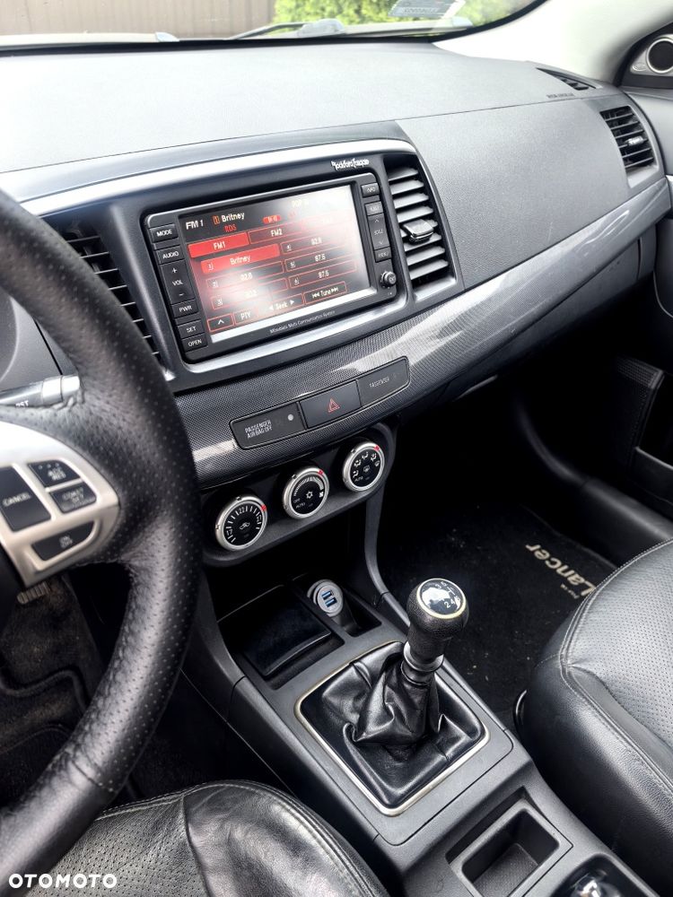 Mitsubishi Lancer - 6
