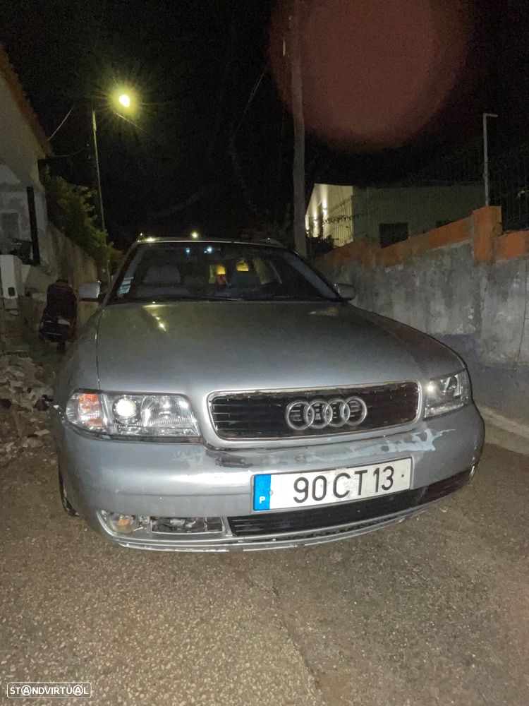 Audi A4 Avant 1.9 TDI Attraction - 2