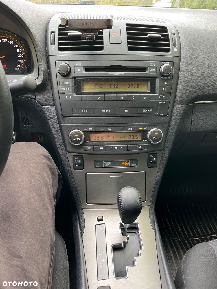 Toyota Avensis 2.0 Prestige MS - 6