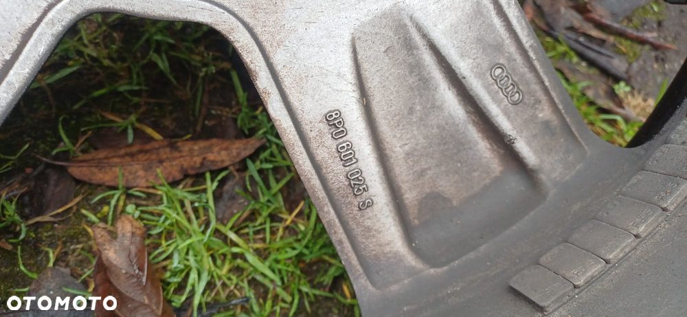 Volkswagen Audi Całe Koła Felgi Z Oponami 8P0601025S - 5