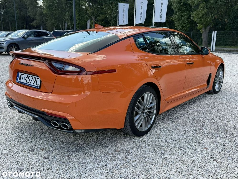 Kia Stinger - 12